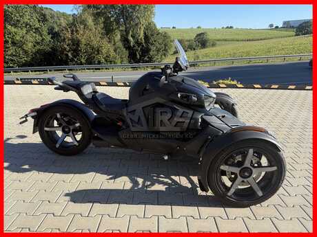 Can-Am Ryker 900 Sport