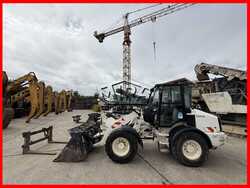 Caterpillar 908M