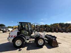 Caterpillar 908M