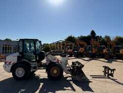 Caterpillar 908M